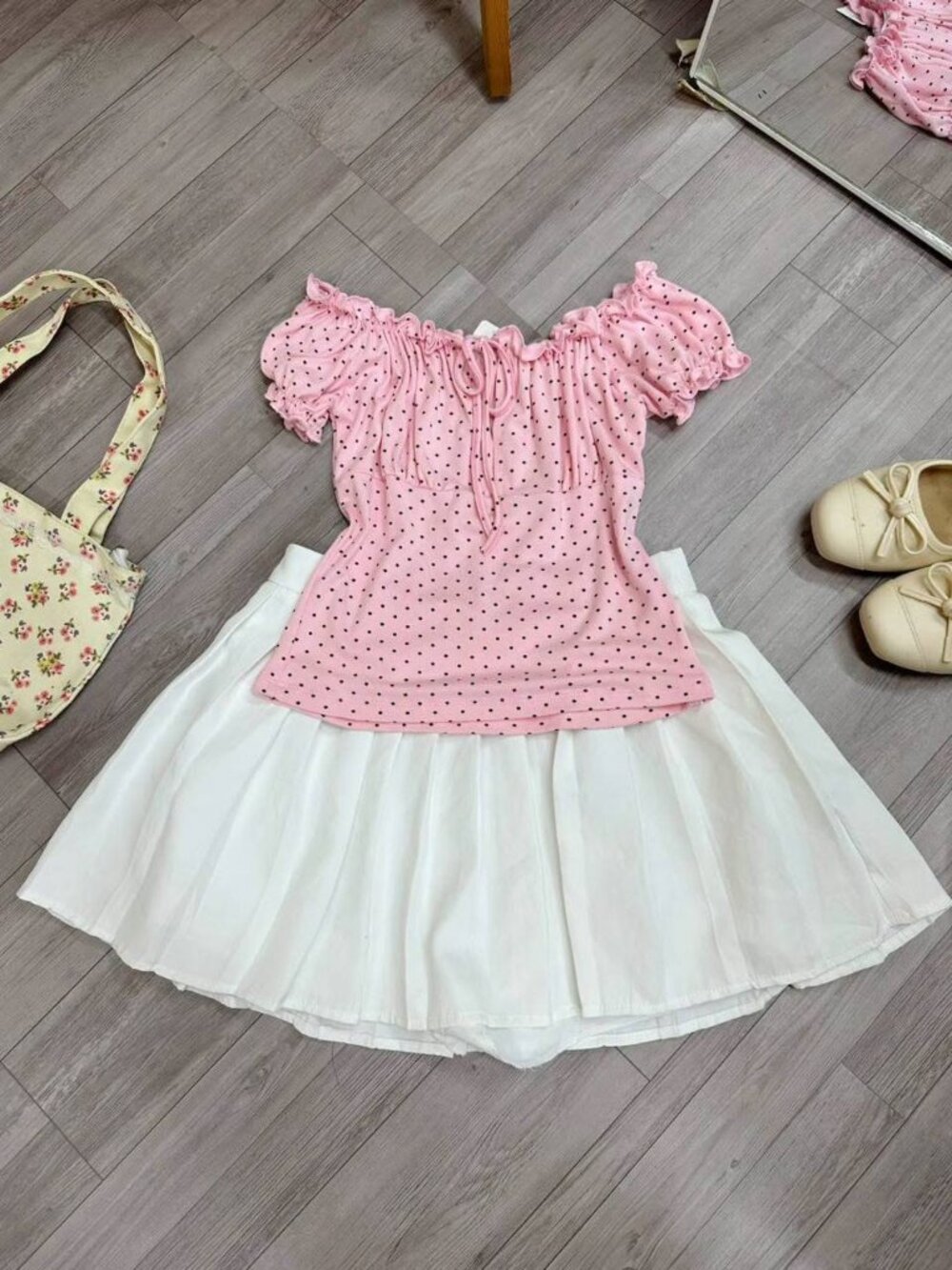 Pink Polka Dot Off Shoulder Top & White Pleated Skirt Set - Picture 1 of 5
